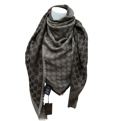 gucci shawl brown